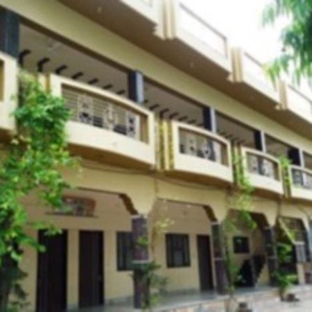 Kedar Dham Hotell Mathura Eksteriør bilde